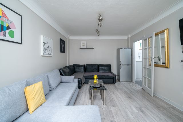 Beautiful 1 bed on Edgware Road