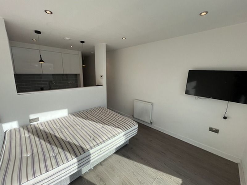 1-Bedroom Investment Apartment in Sheffield – £40,000 - Photos 3 of 7