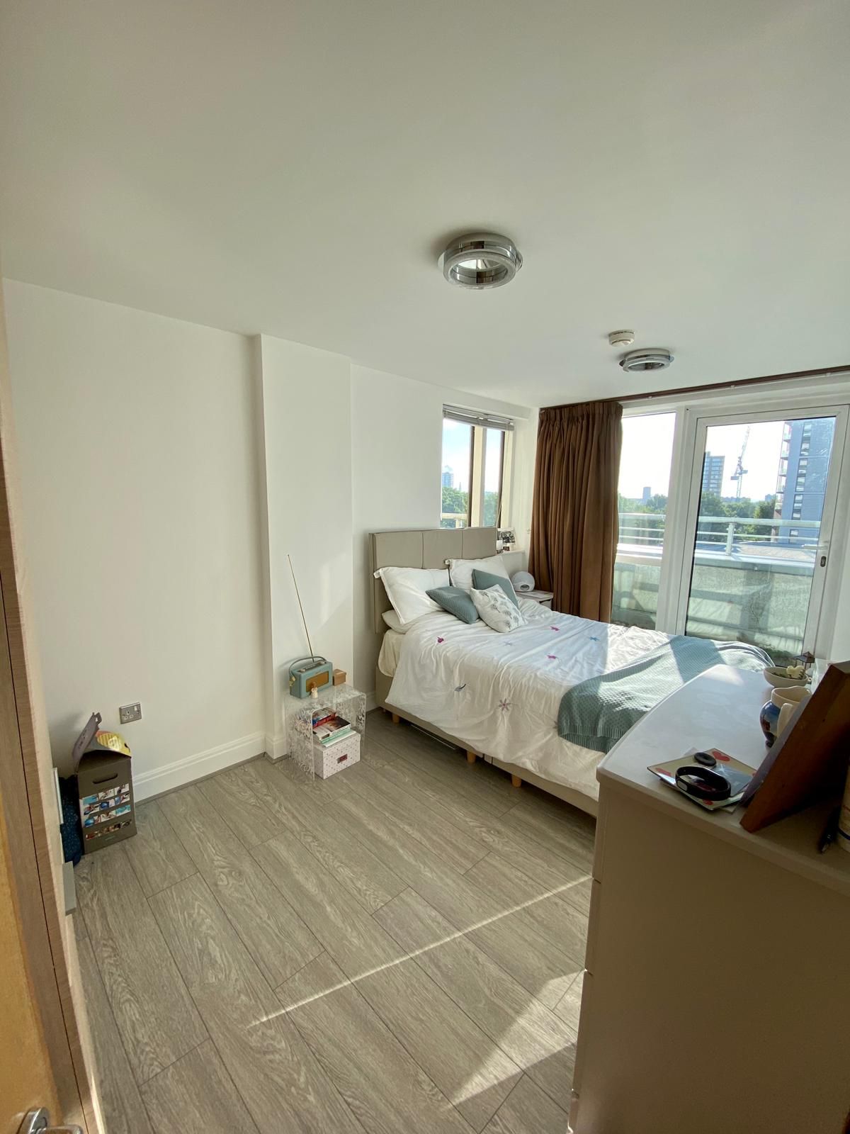 Oyster Wharf, SW11 - Photos 3 of 8