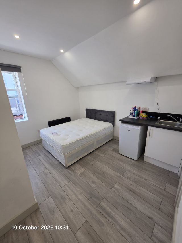 Furnished Studio Flat – Sutton High Street – All Bills Included