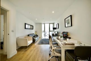1 Bed Furnished Flat to Rent | Alie Street E1 - Photos 6 of 12