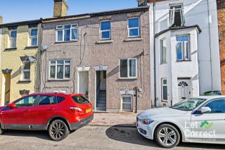 Three-Bedroom House to Rent – Thorold Road, Chatham – £1,400 PCM - Photos 1 of 9