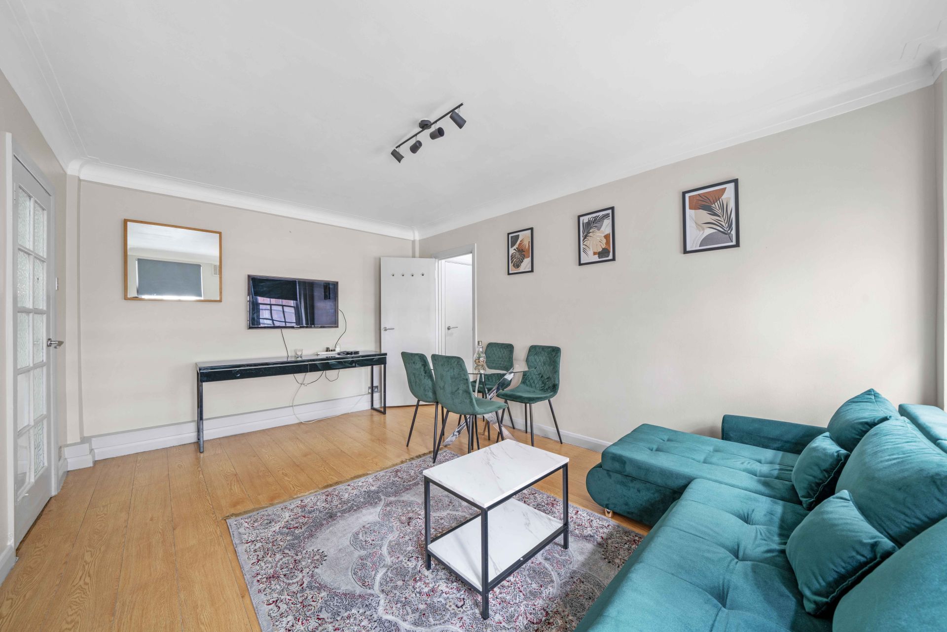 Beautiful 1 bed on Edgware Road - Photos 4 of 13