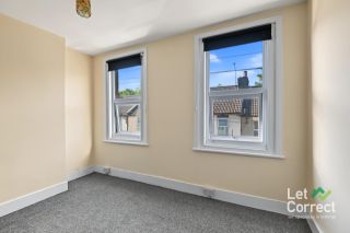 Three-Bedroom House to Rent – Thorold Road, Chatham – £1,400 PCM - Photos 3 of 9