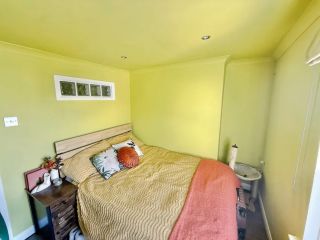 BRIGHTON BARGAIN: Charming Seaside Apartment in City Centre - Photos 5 of 10
