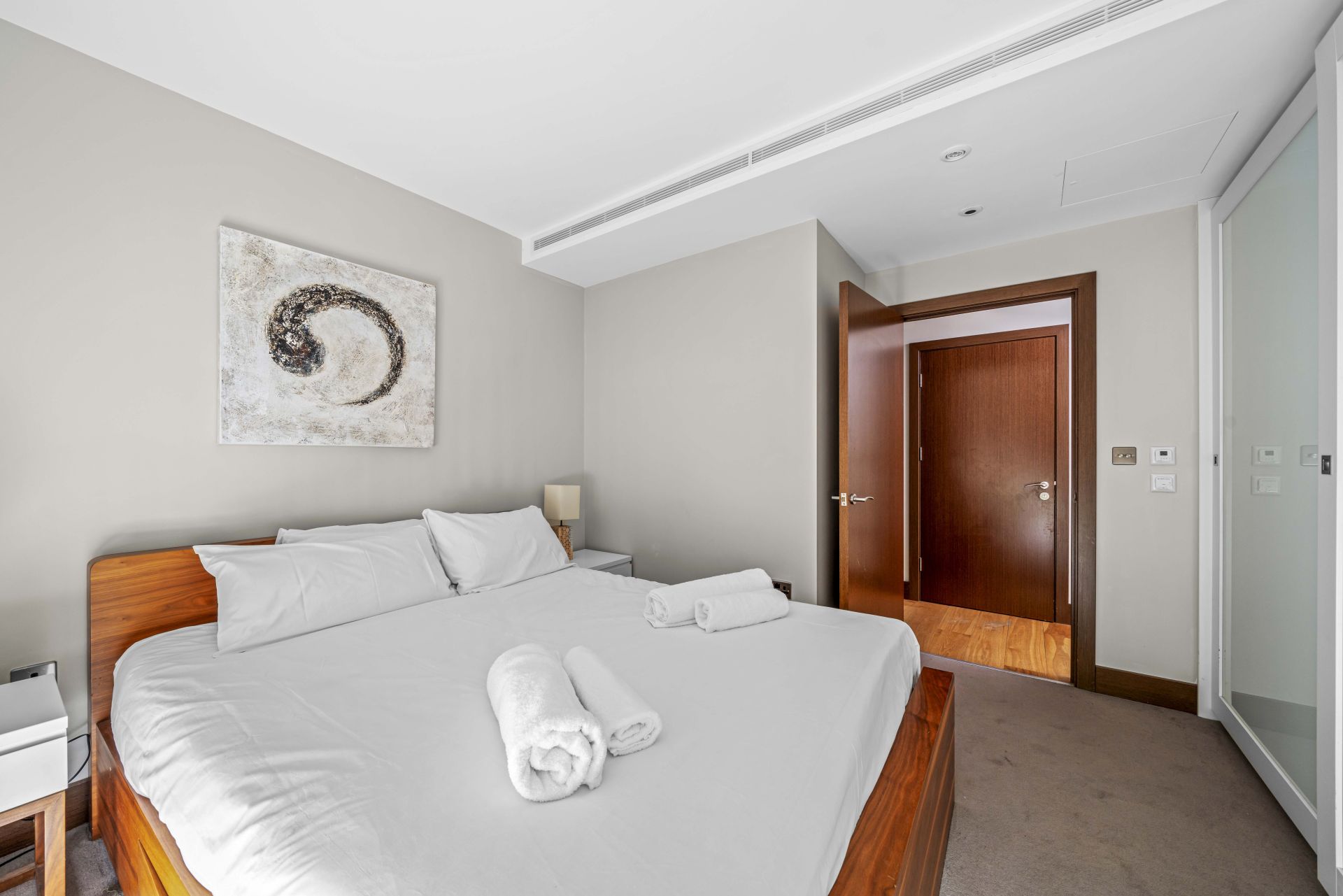 Beautiful 1 bed near Kings College University - Photos 5 of 14