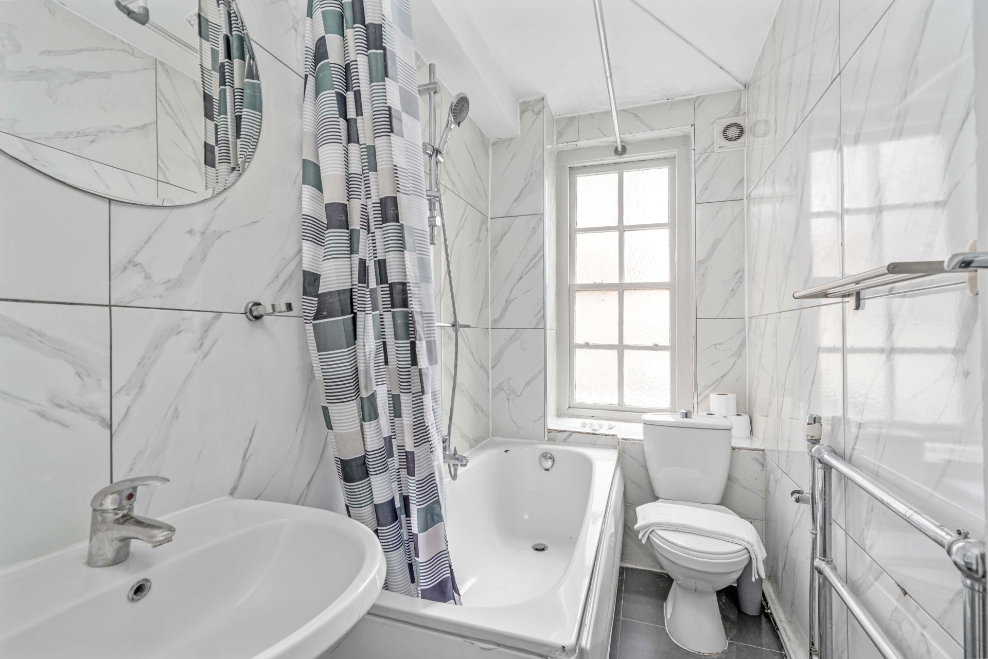 Beautiful 1 bed on Edgware Road - Photos 9 of 10