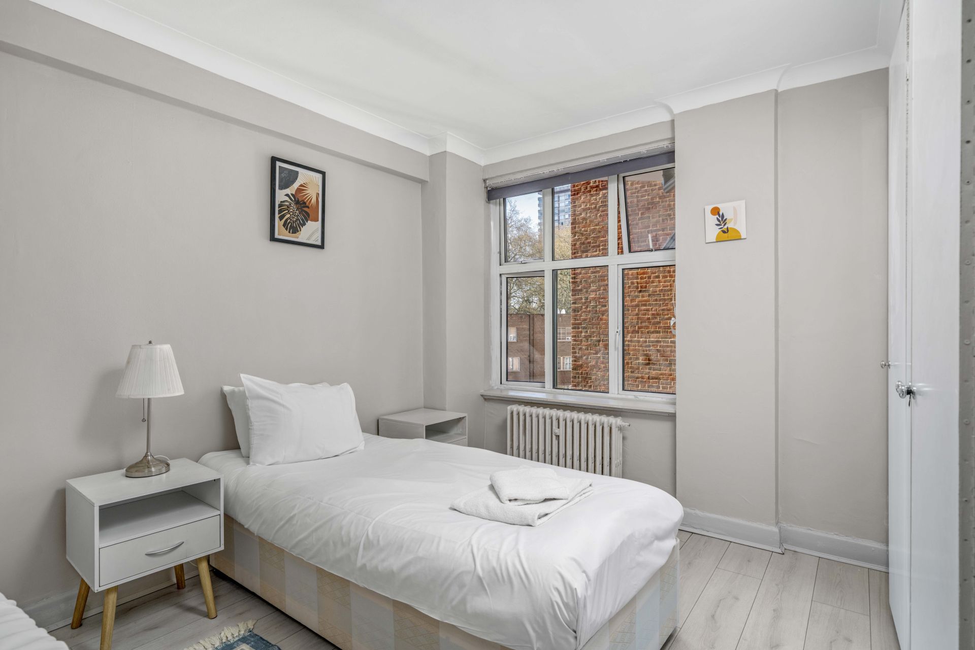 Beautiful 2 bed on Edgware Road - Photos 5 of 16