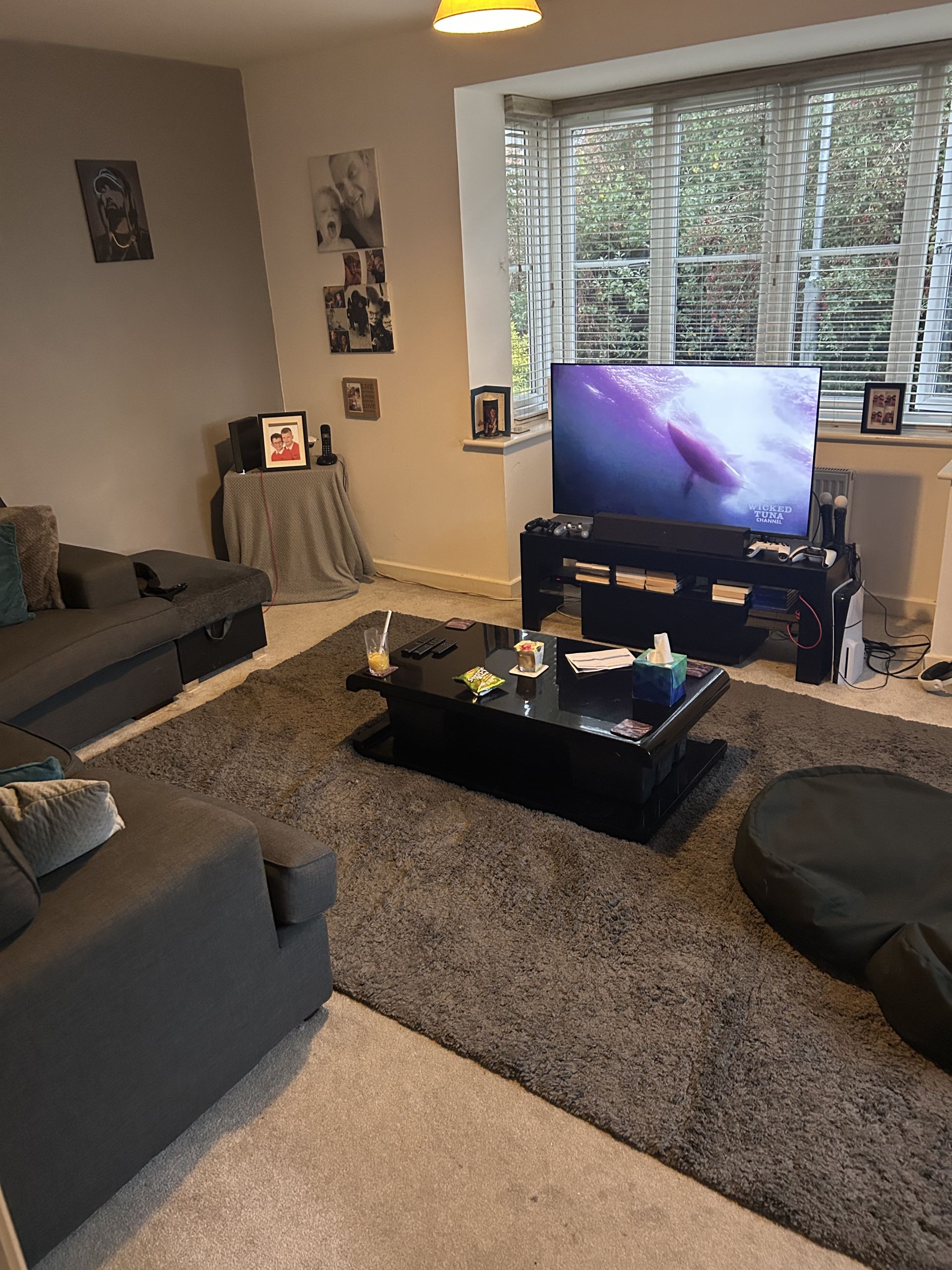 Big 3 bed house with garden and garage - Photos 3 of 12