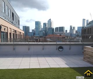 Canal-view one-bedroom flat, Explorers Wharf, E14 - Photos 8 of 9