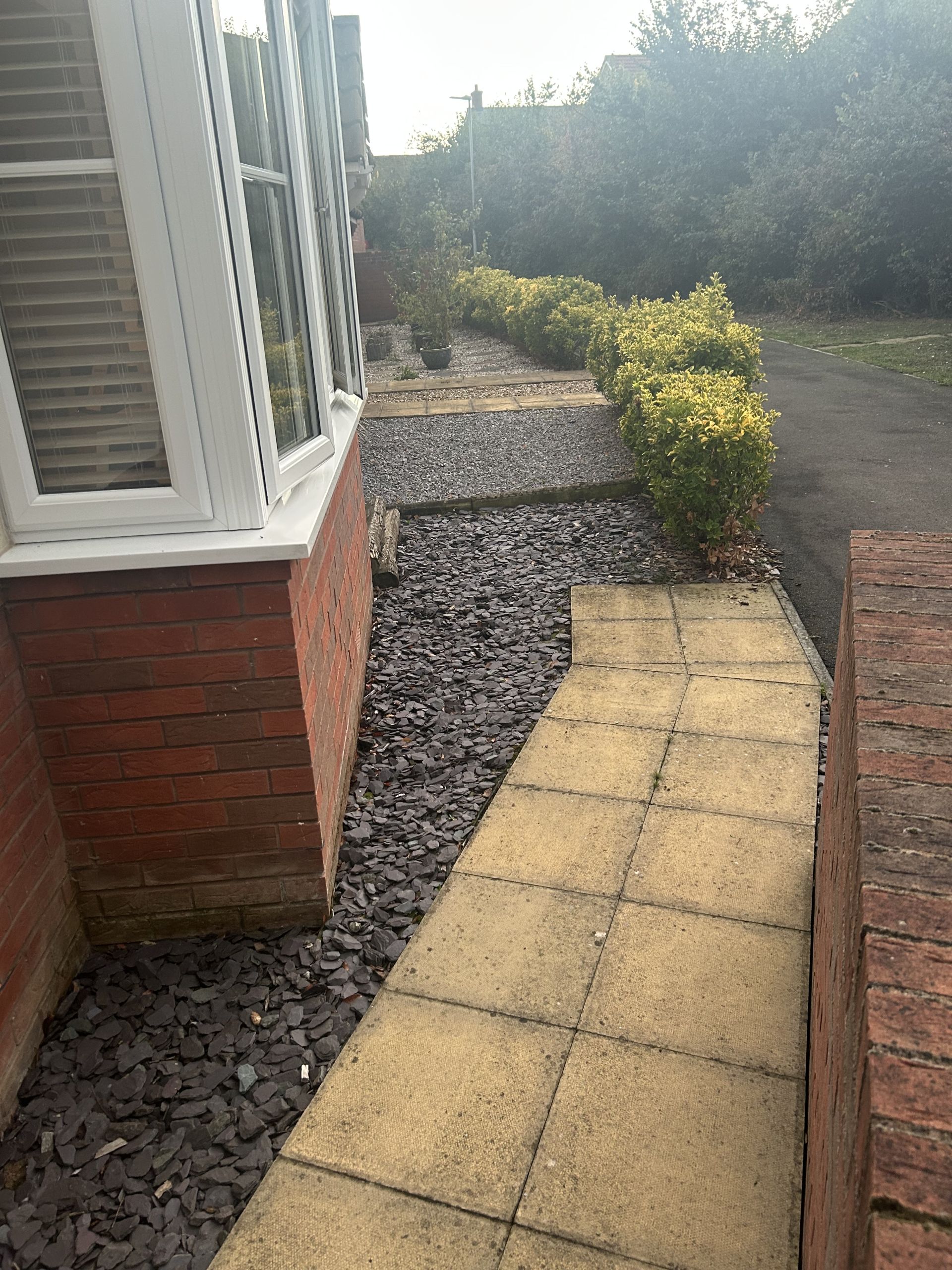 Big 3 bed house with garden and garage - Photos 9 of 12
