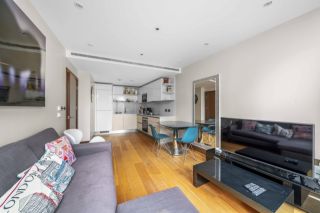 Beautiful 1 bed near Kings College University - Photos 10 of 14
