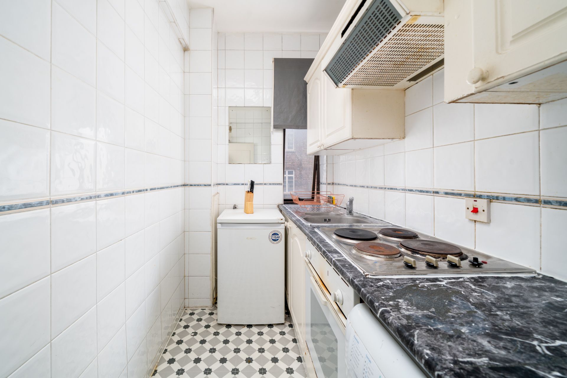 Beautiful 1 bed on Edgware Road - Photos 3 of 13