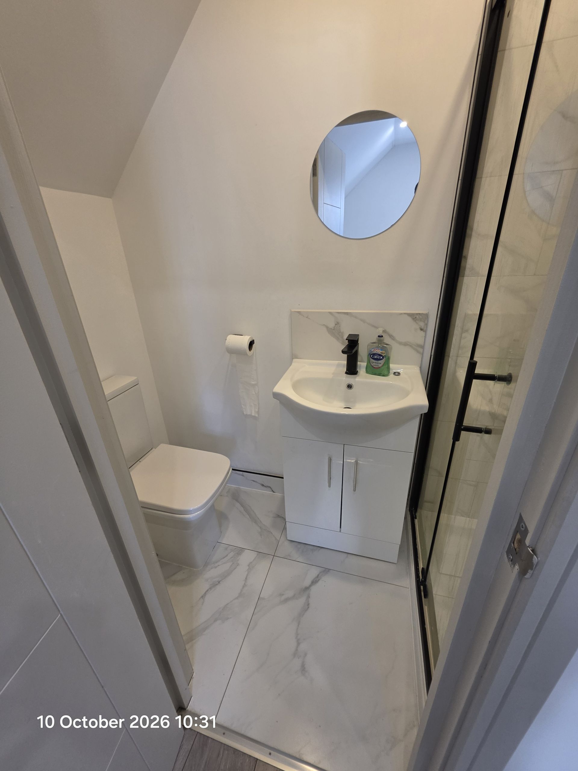 Furnished Studio Flat – Sutton High Street – All Bills Included - Photos 5 of 7