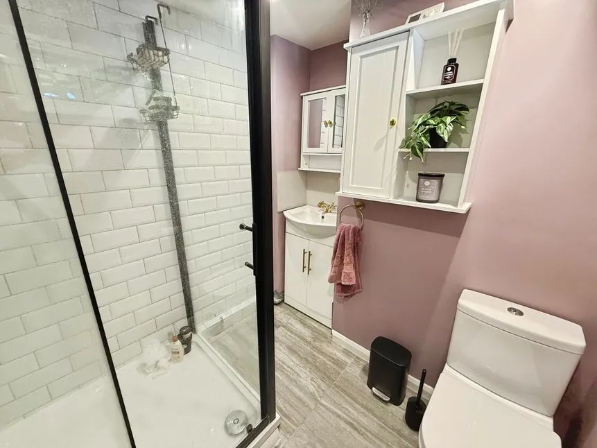 BRIGHTON BARGAIN: Charming Seaside Apartment in City Centre - Photos 7 of 10