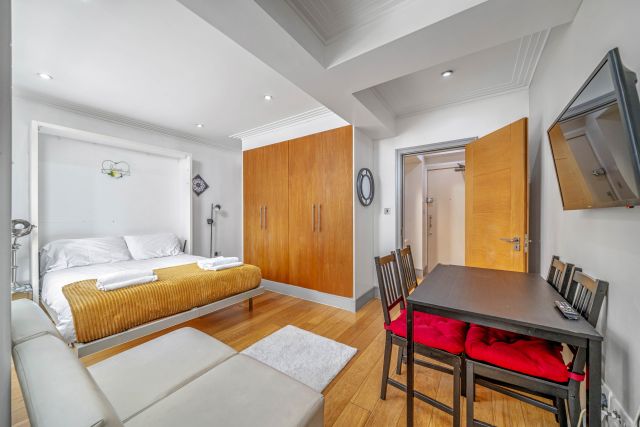 Beautiful studio on Edgware Road