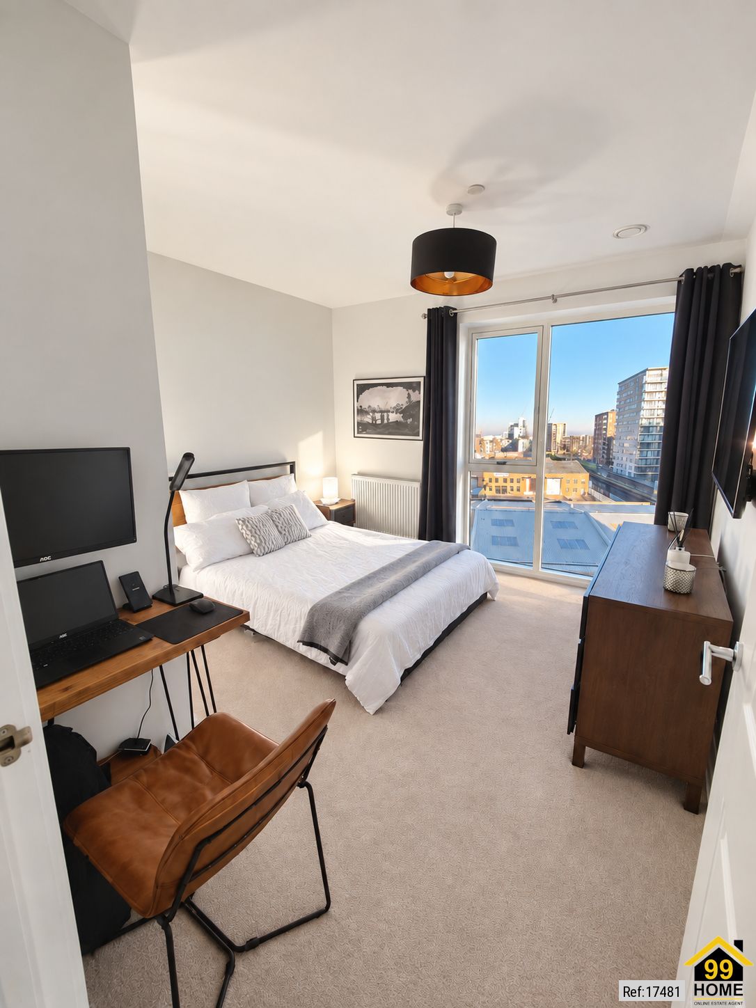 Canal-view one-bedroom flat, Explorers Wharf, E14 - Photos 3 of 9