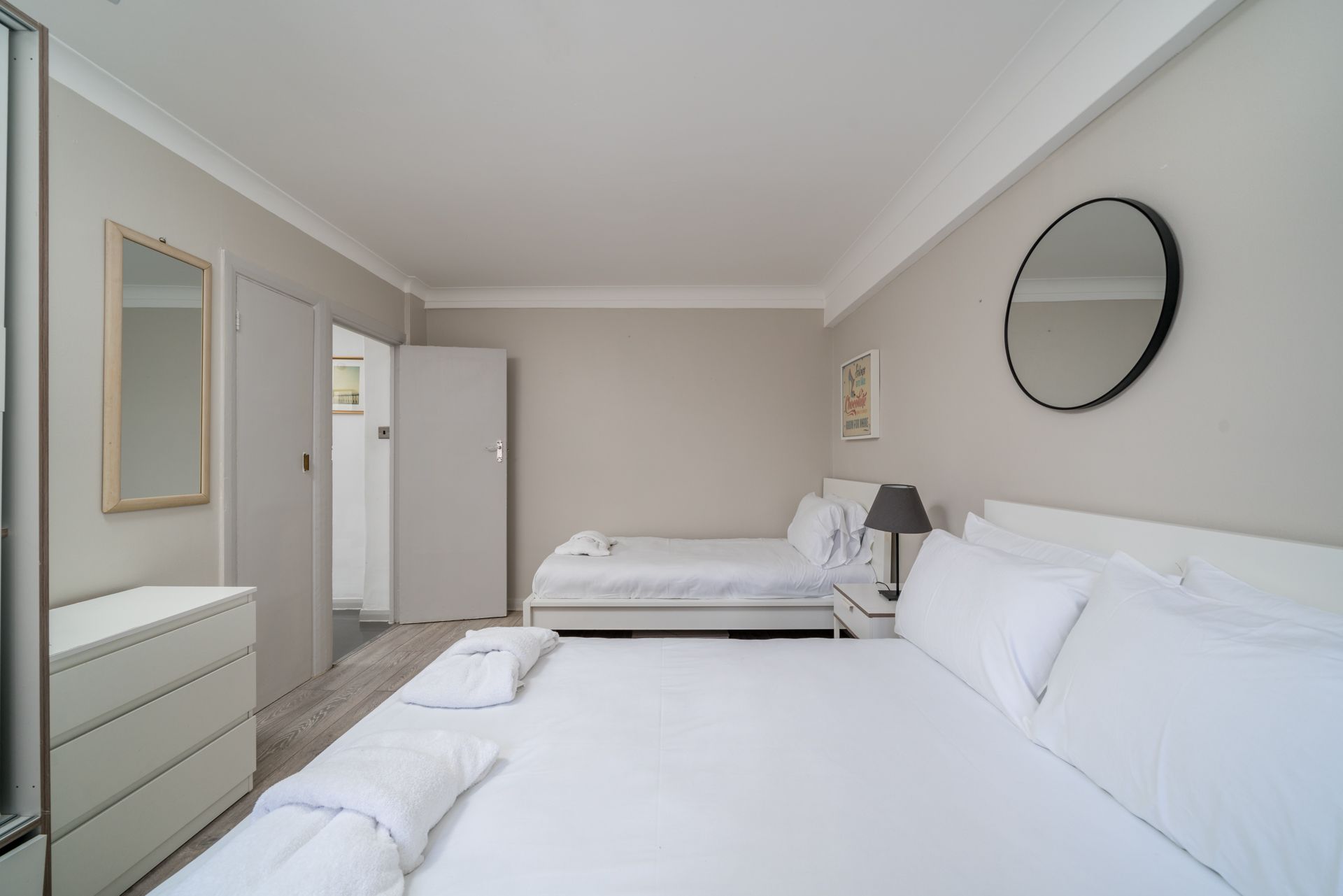 Beautiful 1 bed on Edgware Road - Photos 4 of 10