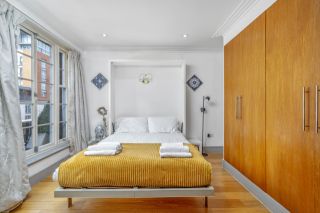 Beautiful studio on Edgware Road - Photos 2 of 12