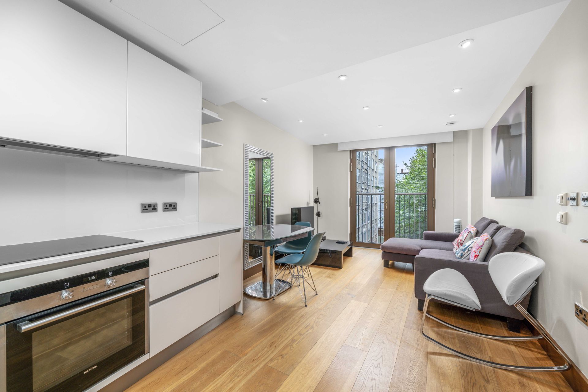 Beautiful 1 bed near Kings College University - Photos 11 of 14