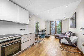 Beautiful 1 bed near Kings College University - Photos 11 of 14