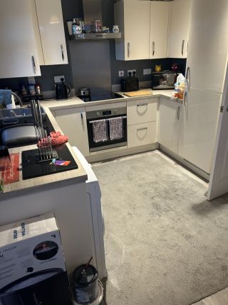 Big 3 bed house with garden and garage - Photos 1 of 12